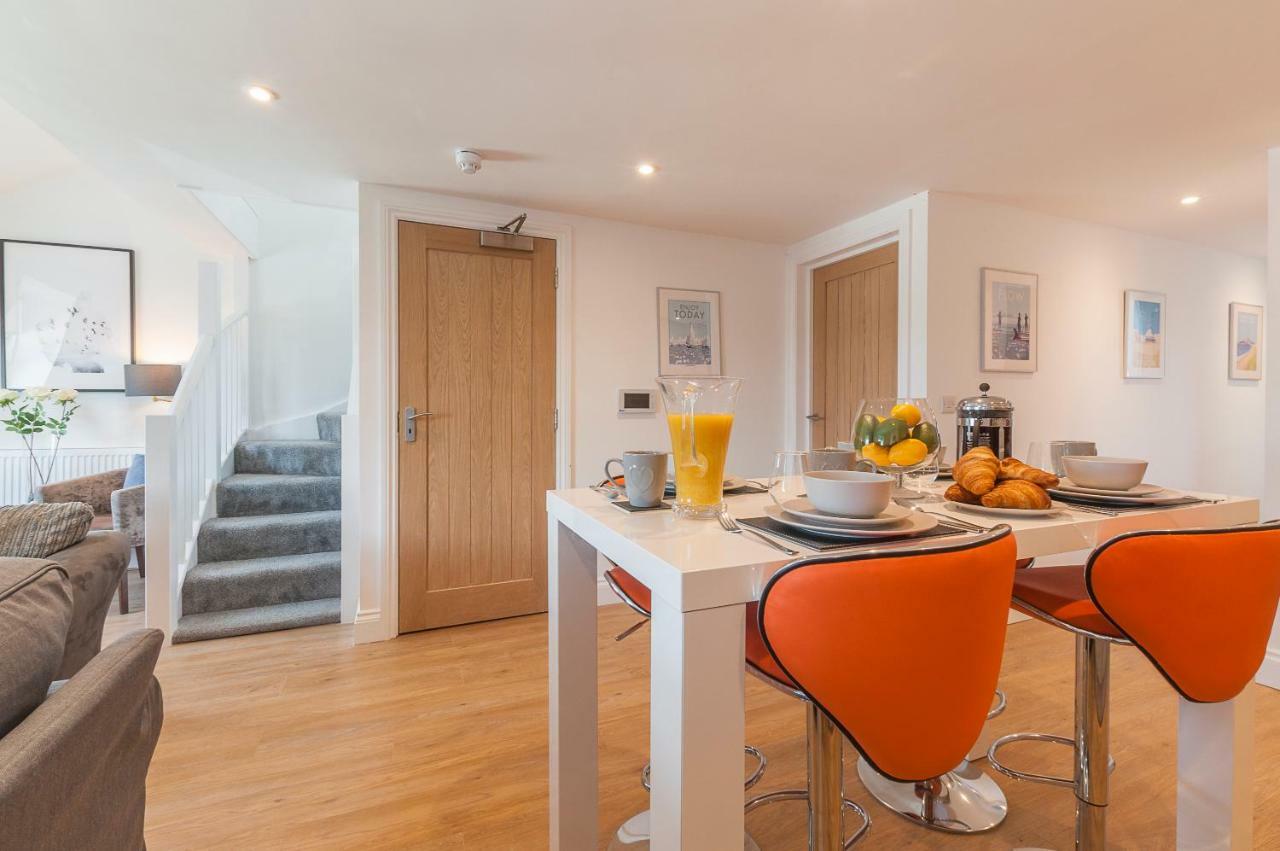 플리머스 Pure B - Exceptional Views Of Tamar & Royal William Yard With Free Parking & Wifi 아파트 외부 사진
