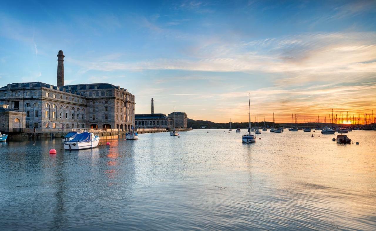 플리머스 Pure B - Exceptional Views Of Tamar & Royal William Yard With Free Parking & Wifi 아파트 외부 사진